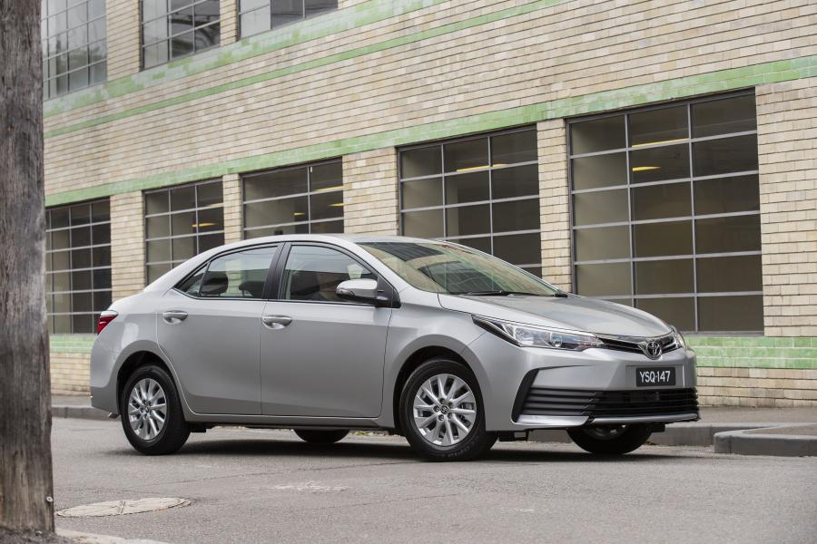  Toyota Corolla Sedan Ascent 2017 года  (AU) (фото 2 из 7)